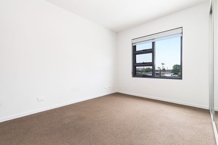 303/192 Caroline Chisholm Drive - Photo 2