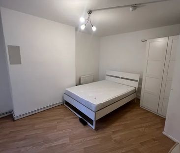 Room in a Shared House, Recreation View, LS11 - Photo 2