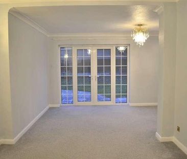 Litchfield Avenue, Morden, SM4 - Photo 1