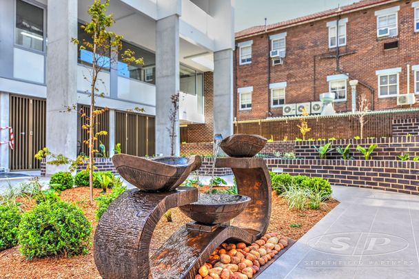 Great Location, Luxury Living - Photo 1