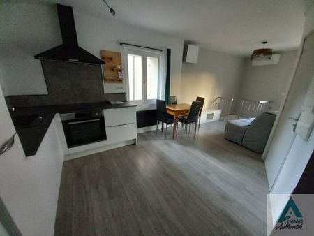 Location Appartement 2 pièces 27m² ROQUEVAIRE 13360 - Photo 2