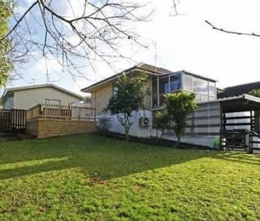 Three Bedroom Brick Home - Photo 5