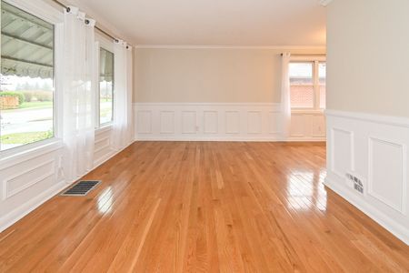 For Lease - 936 Somerville Street, Oshawa, Ontario - Photo 2