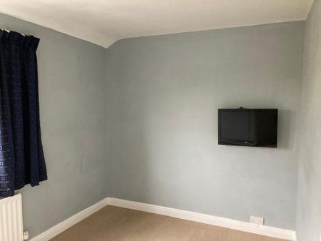 2 bedroom semi-detached house to rent - Photo 3