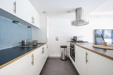 Mile End Road, Whitechapel, E1 - Photo 3