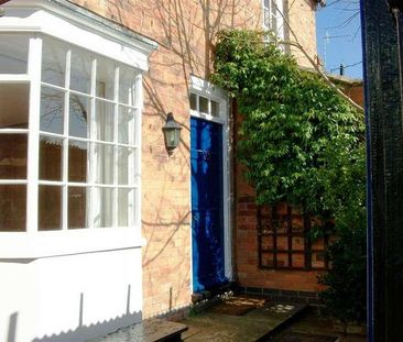 Cherry Street, Stratford-upon-avon, CV37 - Photo 1