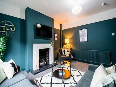 Asquith Avenue (Room 1), Morley, Leeds - Photo 3