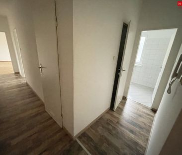 Helle 3 Zimmerwohnung mit Balkon! - Foto 1