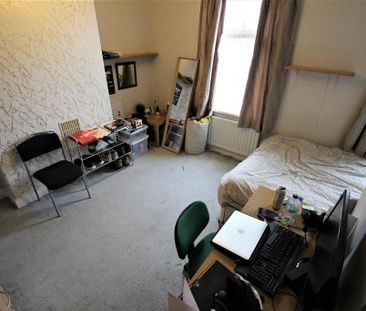 5 bedroom terraced house to rent - Photo 4