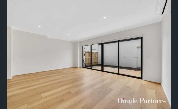 95 Tower Street, Thornhill Park VIC 3335 - House For Rent | Domain - Photo 1