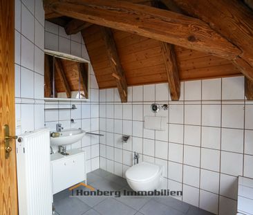 Gemütliche Maisonette Wohnung in Mitten der Stadt! - Photo 2