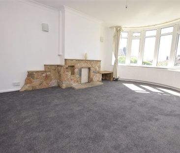 2, Carr Manor Drive, Moortown, Leeds, West Yorkshire, LS17 5AU - Photo 2