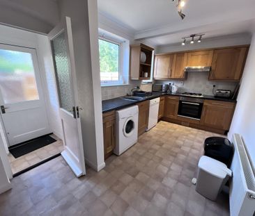 2 bedroom end of terrace house to rent - Photo 6