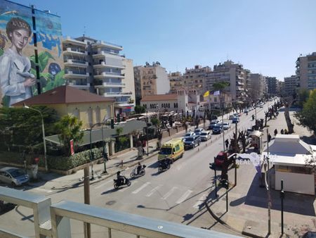 Ενοικιάζεται 2αρι Αγιας Σοφίας - Photo 4