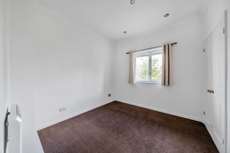 Sopwith Way, Kingston Upon Thames, Surrey, KT2 - Photo 2