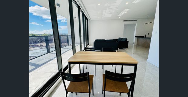 Short-Term Lease Only 4B3B Modern Apartment｜Fully Furnished - Photo 1