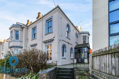 1 bedroom in a house share to rent - Photo 3