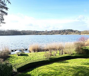 3- Zimmer- Wohnung in 24111 Kiel, mit traumhaftem Blick über den Russee - Photo 1