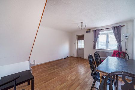 2 bedroom semi-detached house to rent - Photo 2