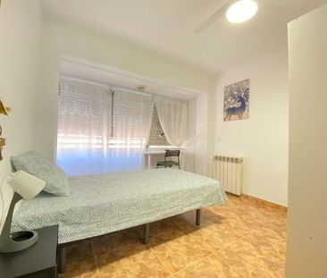 Calle de Graena, Madrid, Community of Madrid 28041 - Photo 3