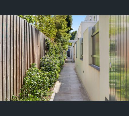 8/301 Saint Kilda Street, Brighton, Vic 3186 - Photo 3