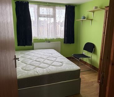 Room in a Shared House, Church Road, E10 - Photo 5