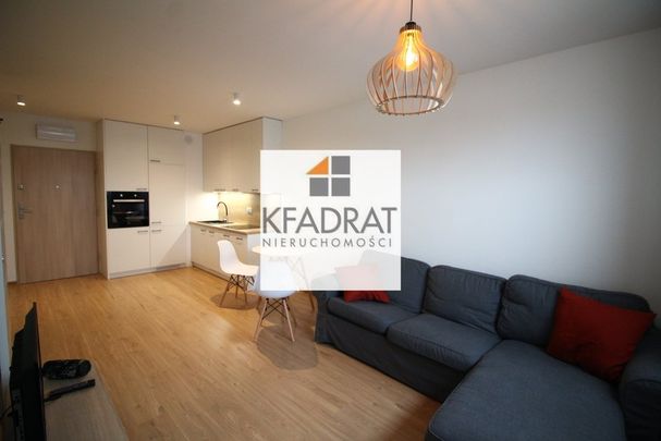 2 pokoje z balkonem i miejscem parkingowym - Zdjęcie 1