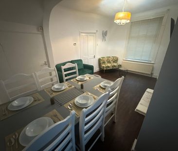 4 Bed Semi-Detached House, Cambridge Road, M9 - Photo 4