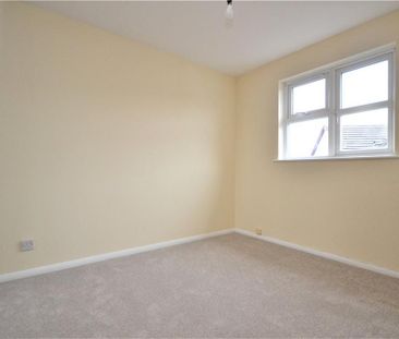 3 bedroom detached house to rent - Photo 3