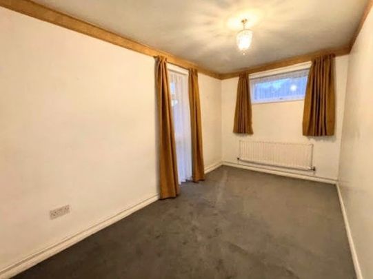 Canada Grove, Easebourne 3 bedroom bungalow to rent - Photo 1