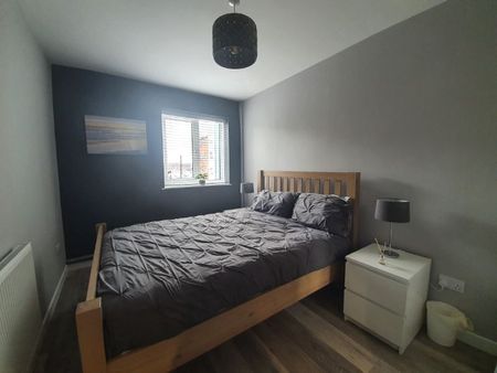 Ferrara Square, Trawler Road, Marina, Swansea, SA1 1UW - Photo 2