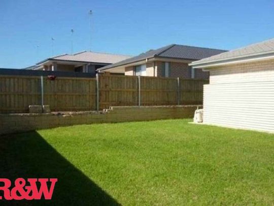 Updated family home in Mulgoa Rise - Photo 1