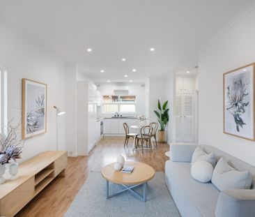 Find location: where coastal living meets modern comfort - Photo 2