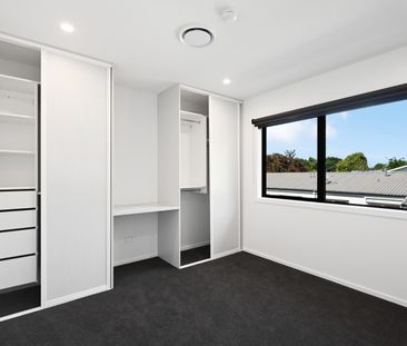 Discover modern living at its finest with this brand-new, architect... - Photo 2