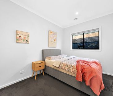 Beautifully finished family home - Photo 6