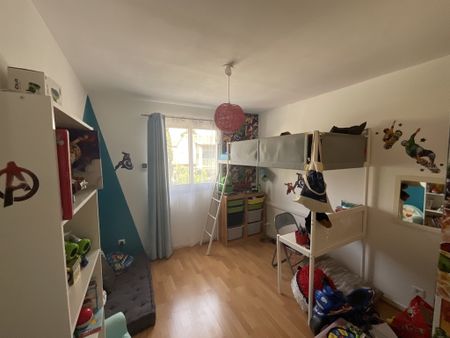 Location Appartement 4 pièces 98m² VILLENEUVE LOUBET 06270 - Photo 4