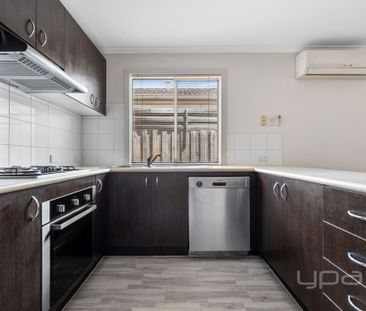 THREE BEDROOM GEM! - Photo 1