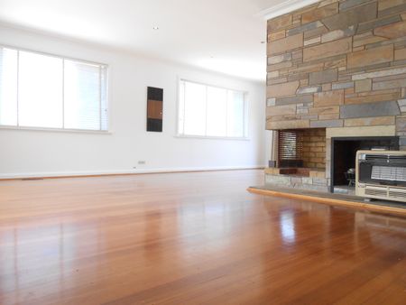 42 Avonhurst Drive, Glen Waverley VIC 3150 - House For Rent | Domain - Photo 2