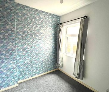 1 Parkgate Crescent, Belfast, BT4 1EU - Photo 2