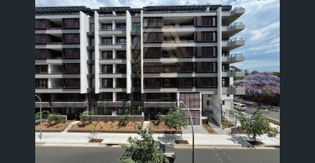 Furnished Spacious& Study room & Timber Floor 1 Bedroom For Lease - Photo 3