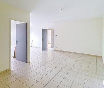Location Appartement 3 pièces 76m² AGEN 47000 - Photo 5