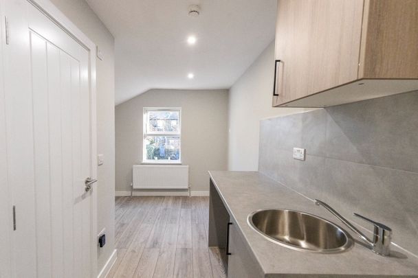 Studio Flat, Billington Road, SE14 - Photo 1