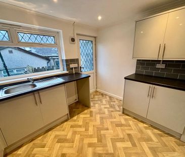 3 bedroom terraced house to rent - Photo 3