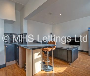 Room 3, 14 Royal Park Grove, Leeds, LS6 1HQ - Photo 4