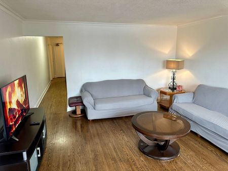 For Lease - 297 Lakeshore Road, Mississauga, Ontario - Photo 2