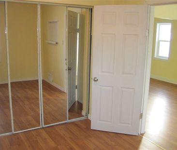 979 ARGYLE 2 BEDROOMS - Photo 5