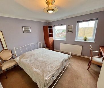 Overcliff, Manor Road Westcliff on Sea, Westcliff-On-Sea - Photo 3