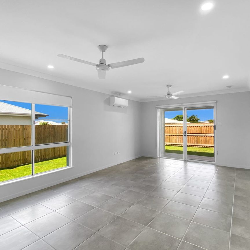 Relaxed Family Living in the Heart of Mount Low - Photo 1