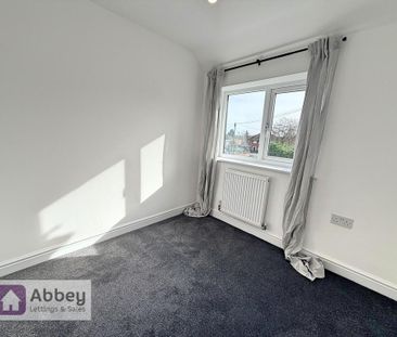 3 bedroom end of terrace house to rent - Photo 6