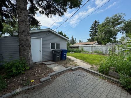 2 Bedroom Main Floor in Haultain - Photo 2